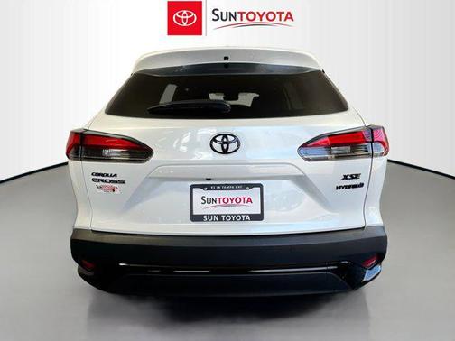 2024 Toyota Corolla Hybrid SE