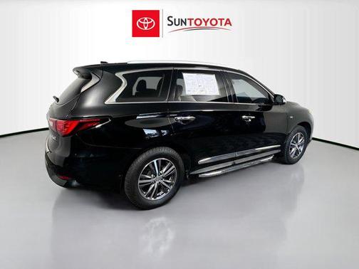 2017 INFINITI QX60 Base