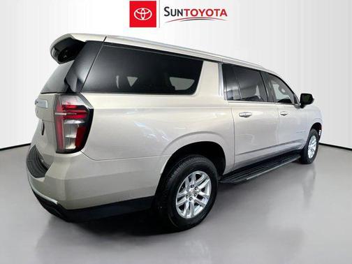 2022 Chevrolet Suburban LT