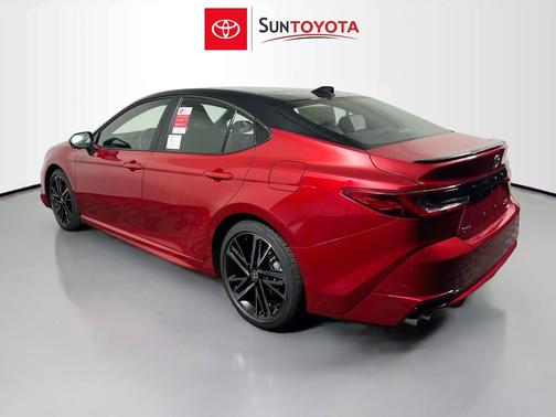 Supersonic Red w/Midnight Black Metallic Roof 2026 Toyota Camry XSE