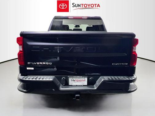 Dark Ash Metallic 2022 Chevrolet Silverado 1500 Custom