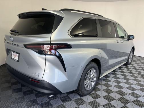 Celestial Silver Metallic 2024 Toyota Sienna XLE
