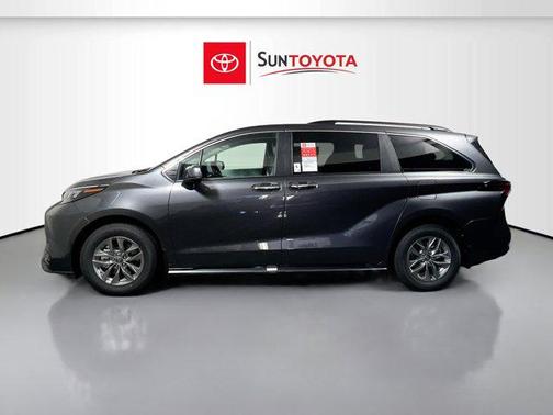 2025 Toyota Sienna XLE