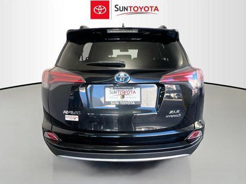 2018 Toyota RAV4 Hybrid XLE