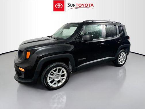 Black Clearcoat 2022 Jeep Renegade Latitude