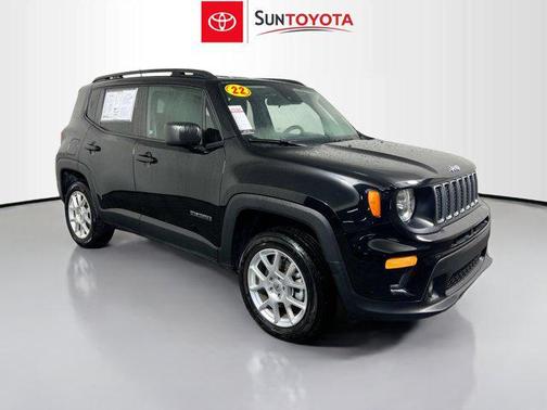Black Clearcoat 2022 Jeep Renegade Latitude
