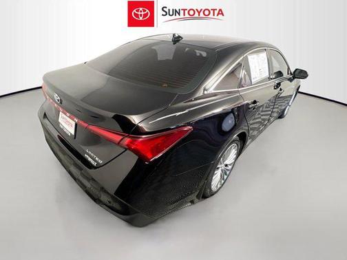 2020 Toyota Avalon Hybrid Limited