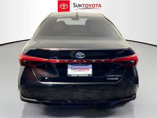 2020 Toyota Avalon Hybrid Limited