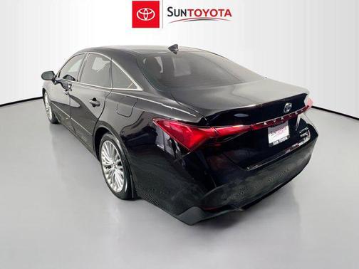 2020 Toyota Avalon Hybrid Limited