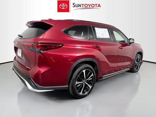 2022 Toyota Highlander XSE