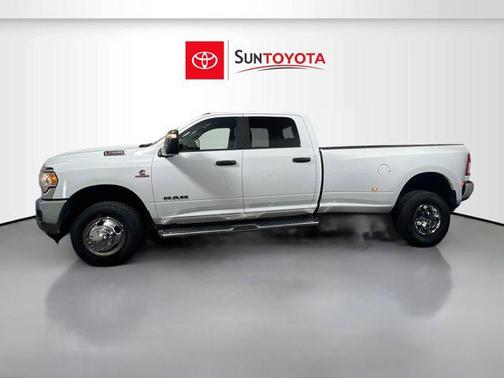 2024 RAM 3500 Big Horn Crew Cab 4x4 8' Box