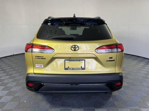 2024 Toyota Corolla Hybrid SE