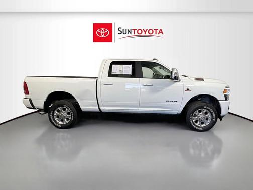 Bright White Clearcoat 2024 RAM 2500 Laramie Crew Cab 4x4 6'4' Box