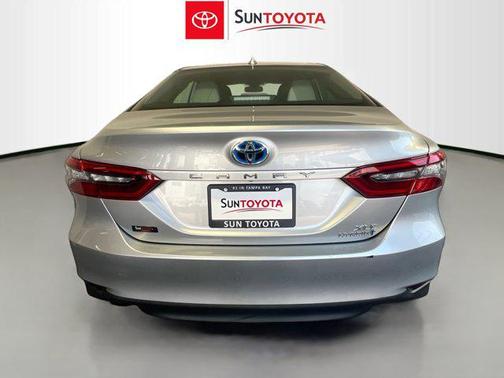 2021 Toyota Camry Hybrid XLE