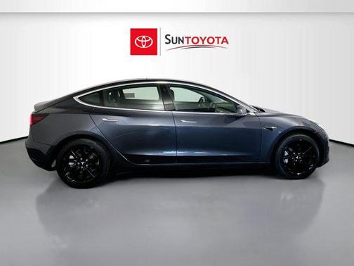 Midnight Silver Metallic 2020 Tesla Model 3 Long Range