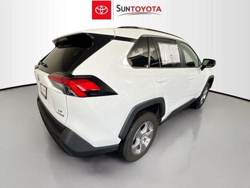 2024 Toyota RAV4 Hybrid SE