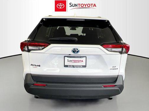 2024 Toyota RAV4 Hybrid SE