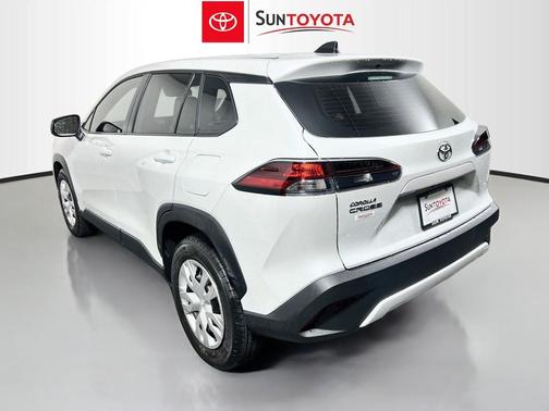 Wind Chill Pearl 2026 Toyota Corolla Cross L