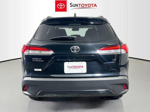 2025 Toyota Corolla Cross LE