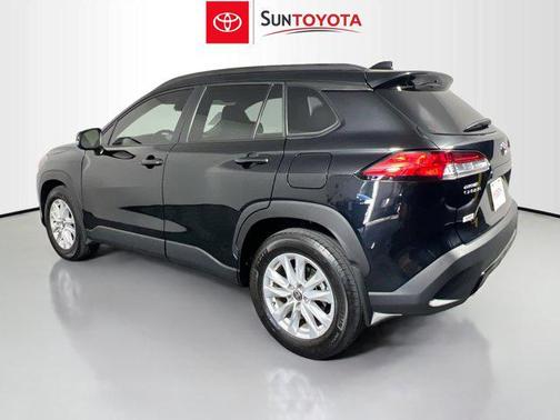 2025 Toyota Corolla Cross LE