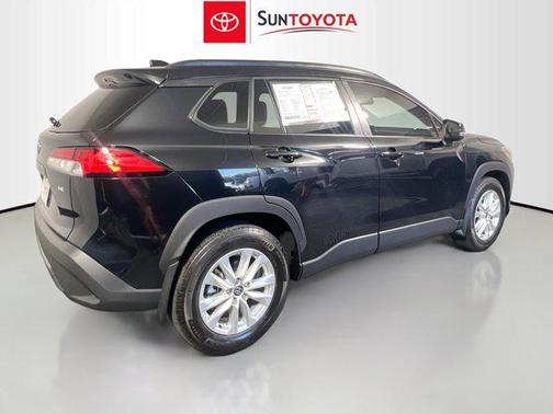 2025 Toyota Corolla Cross LE