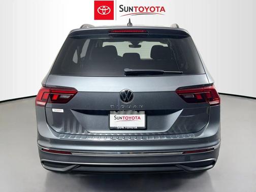 Platinum Gray Metallic 2023 Volkswagen Tiguan 2.0T S