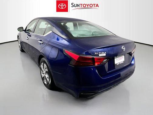 2022 Nissan Altima S FWD