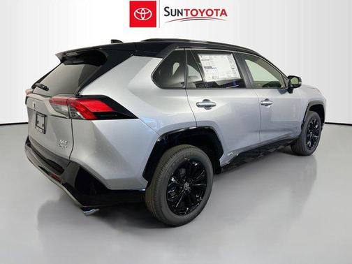 2025 Toyota RAV4 Hybrid SE