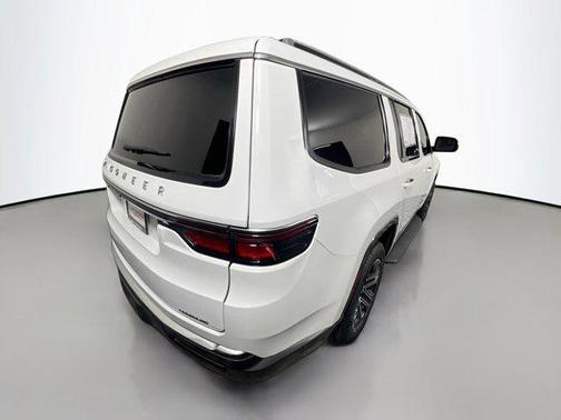 2022 Jeep Wagoneer Series III 4x2