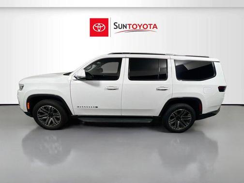 2022 Jeep Wagoneer Series III 4x2