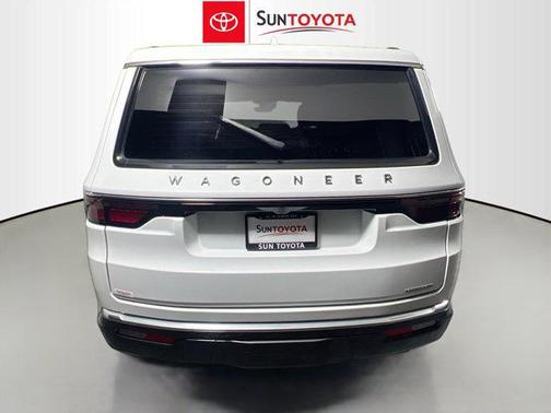 2022 Jeep Wagoneer Series III 4x2