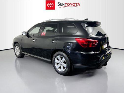 2019 Nissan Pathfinder S