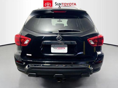 2019 Nissan Pathfinder S