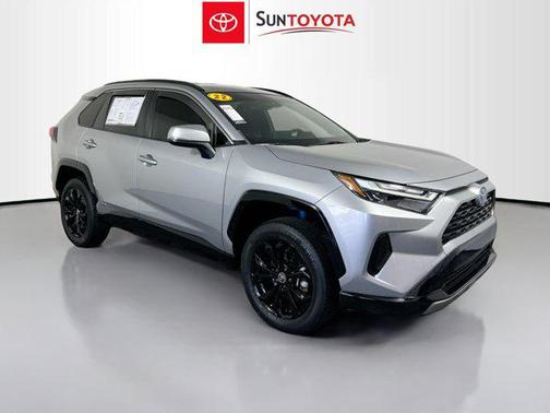 2022 Toyota RAV4 Hybrid SE