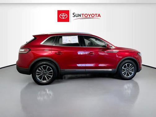 2021 Lincoln Nautilus Reserve