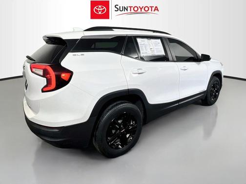 Summit White 2023 GMC Terrain SLE