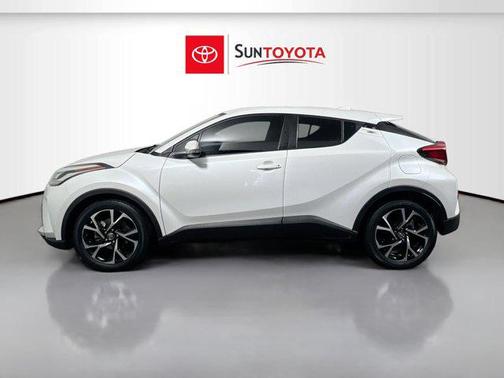 2022 Toyota C-HR XLE