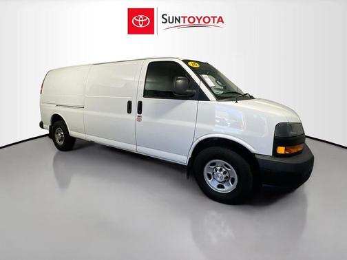 Summit White 2020 Chevrolet Express 3500 RWD 3500 Extended Wheelbase WT