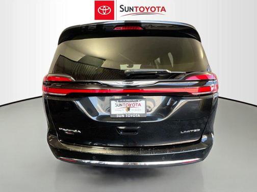 2022 Chrysler Pacifica Limited