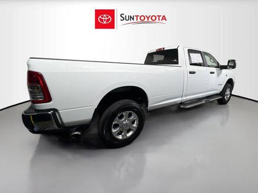 Bright White Clearcoat 2024 RAM 2500 Big Horn Crew Cab 4x4 8' Box