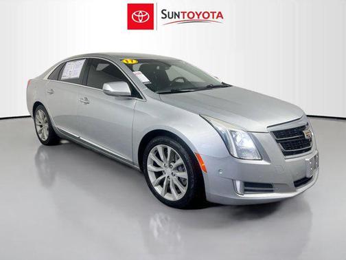 Radiant Silver Metallic 2017 Cadillac XTS Luxury