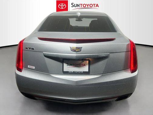 Radiant Silver Metallic 2017 Cadillac XTS Luxury