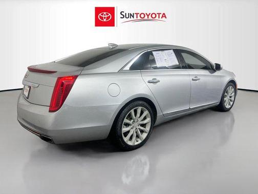 Radiant Silver Metallic 2017 Cadillac XTS Luxury