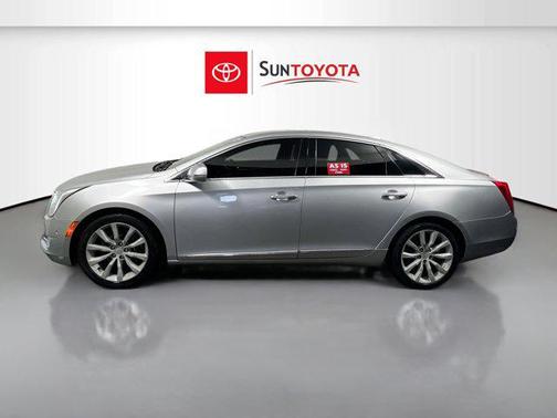 Radiant Silver Metallic 2017 Cadillac XTS Luxury