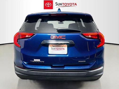 Blue Emerald Metallic 2020 GMC Terrain SLE