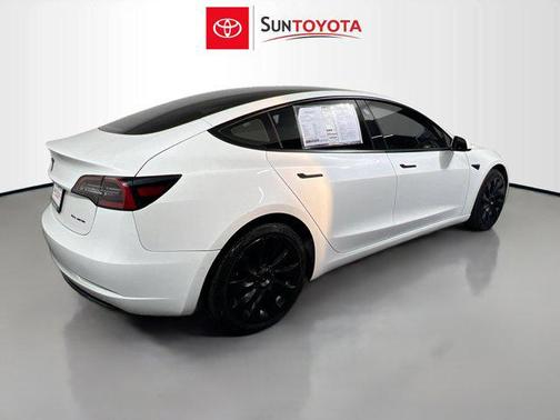 Pearl White Multi-Coat 2022 Tesla Model 3 Long Range