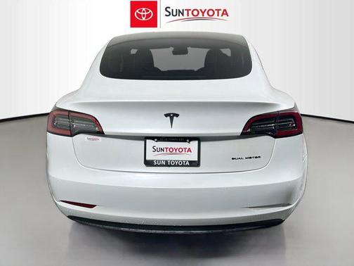 Pearl White Multi-Coat 2022 Tesla Model 3 Long Range