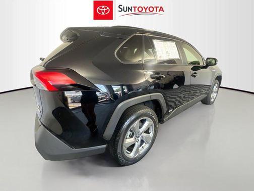 2021 Toyota RAV4 Hybrid XLE Premium