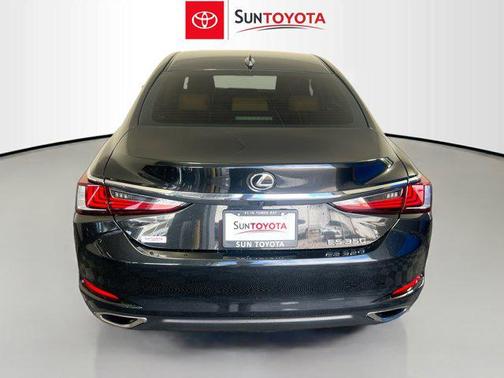 2023 Lexus ES 350 Base