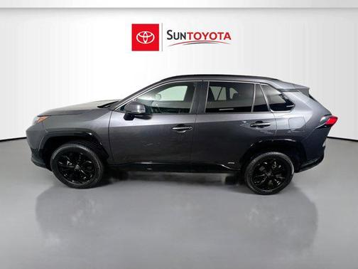 2022 Toyota RAV4 Hybrid SE